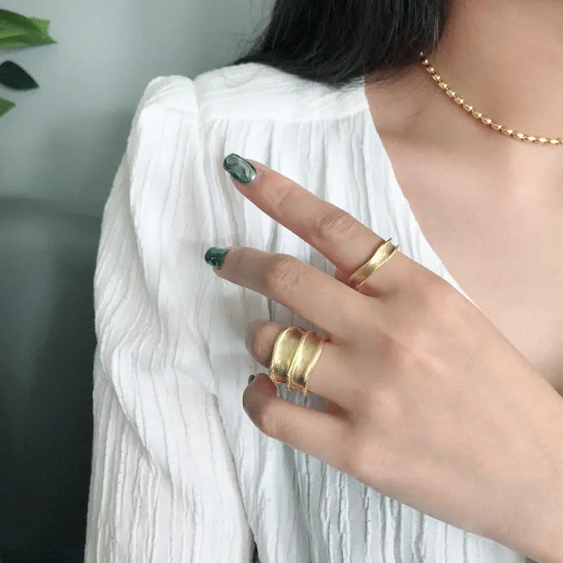 ATHENA'S MATTE BRUSHED SILVER RING - OPHRASTUDIO