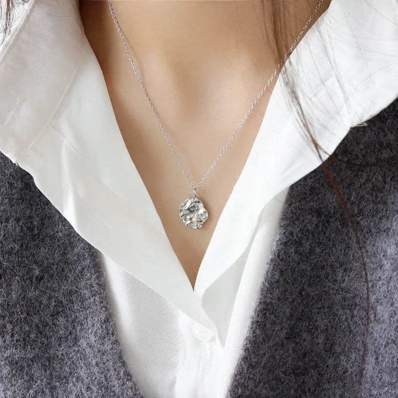 IRREGULAR ROCK CLAVICLE NECKLACE - OPHRASTUDIO