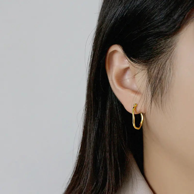 HAMMER TEXTURE IRREGULAR ROUND EARRINGS - OPHRASTUDIO