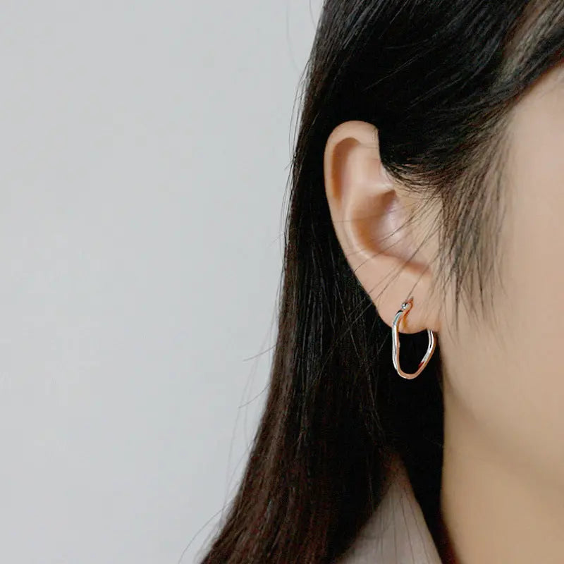 HAMMER TEXTURE IRREGULAR ROUND EARRINGS - OPHRASTUDIO