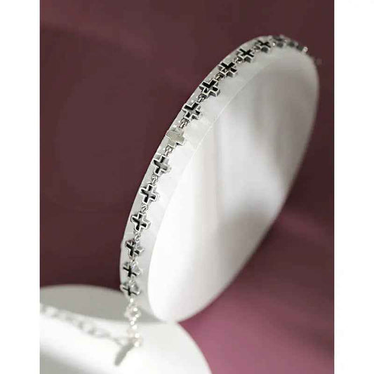 Isolde's Retro Cross Silver Chain Bracelet