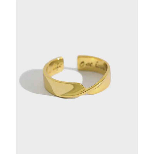 Calypso's Mobius Silver Stacking Ring