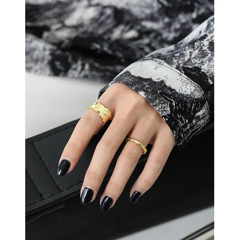 HERA'S TINFOIL PLEATED TEXTURE SILVER RING - OPHRASTUDIO