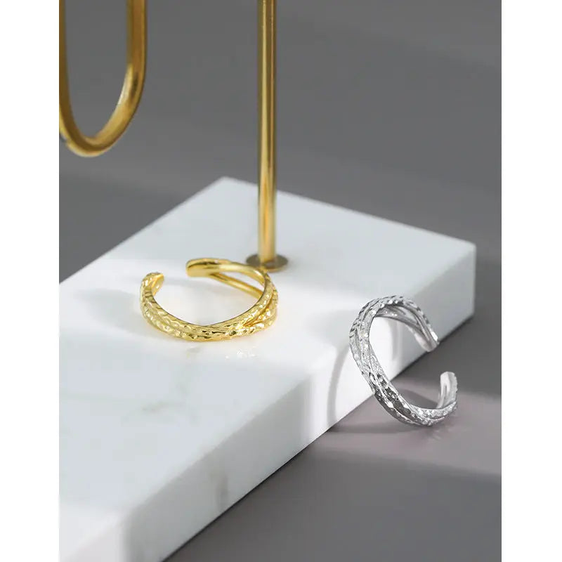 AURORA'S CROSS TEXTURE SILVER RING - OPHRASTUDIO
