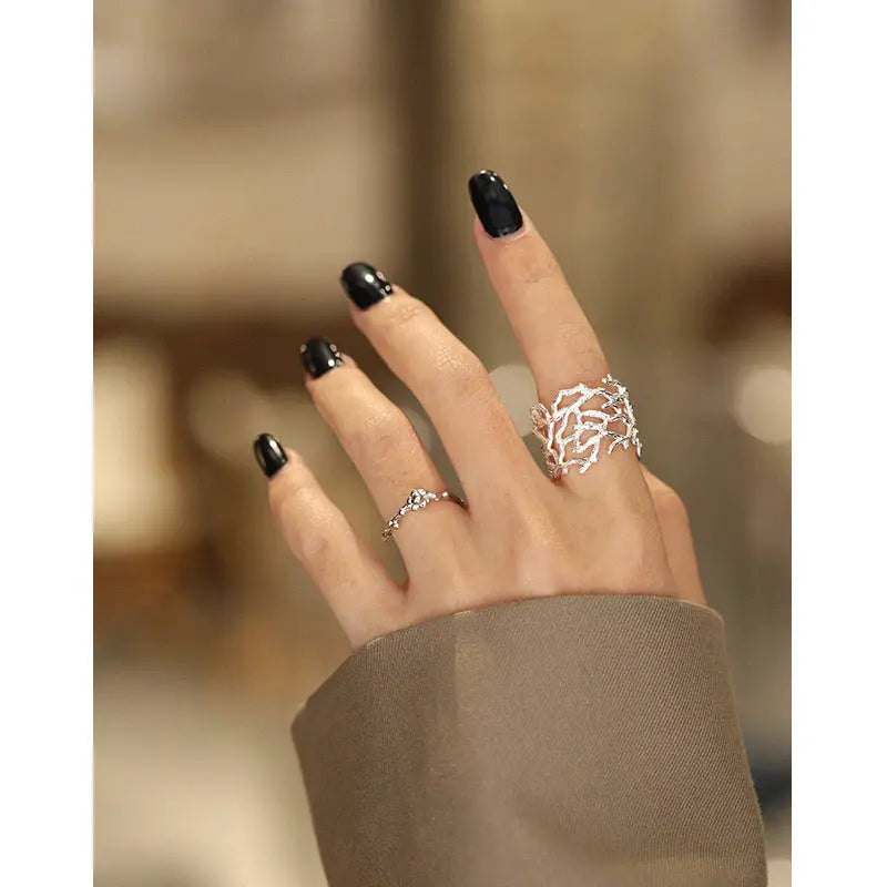 SYLVIA'S BRANCH TEXTURE SILVER RING - OPHRASTUDIO