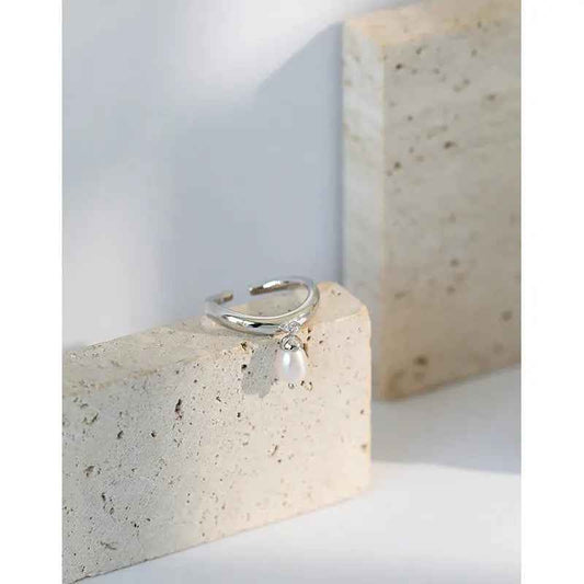 Drop Elegance Silver Pearl Ring