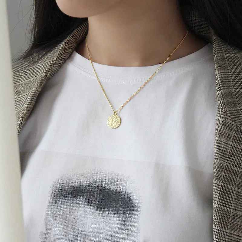 Round Plate Silver Pendant Necklace