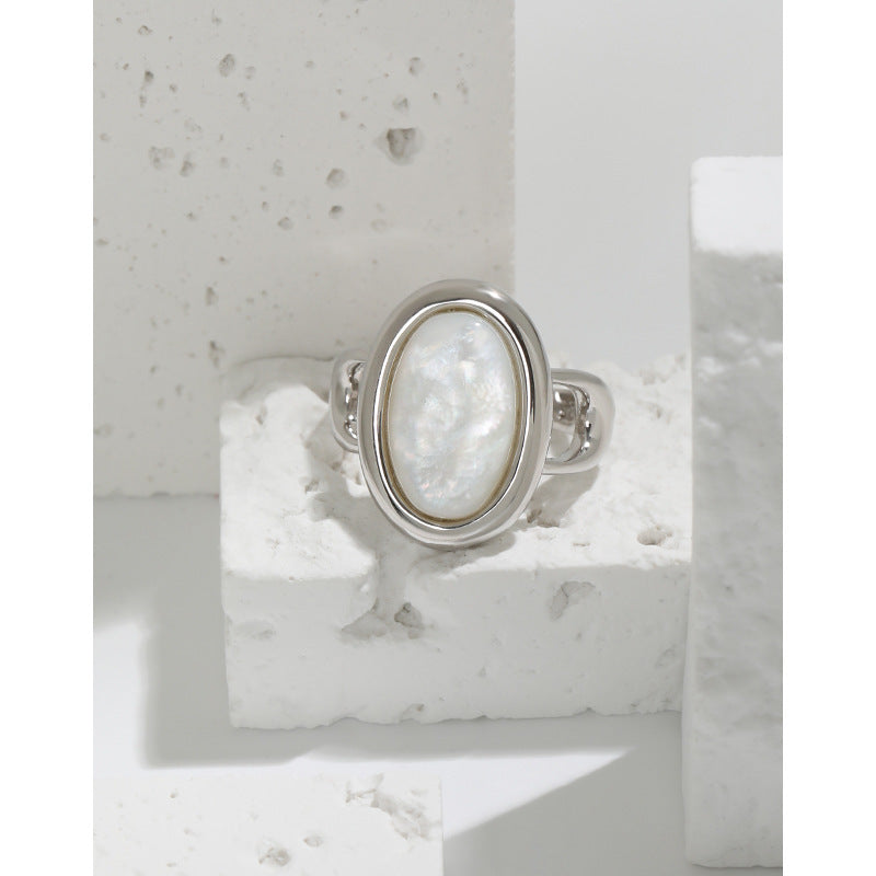 OVAL SHELL LUXURY SILVER RING OPHRASTUDIO