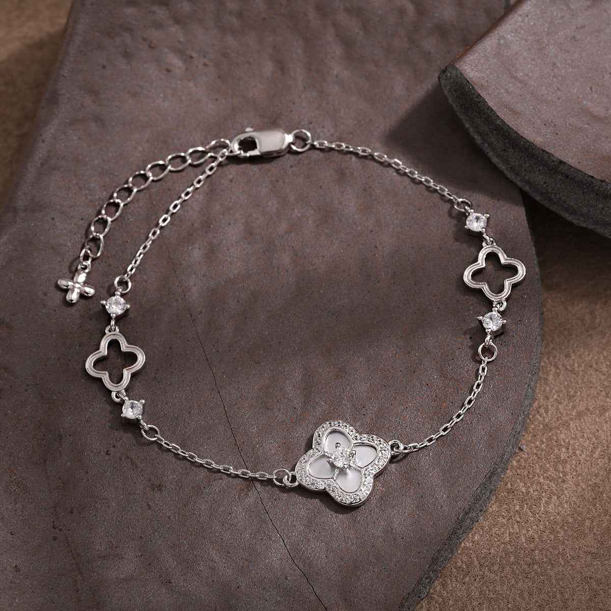Mother-of-Pearl Clover Silver Bracelet