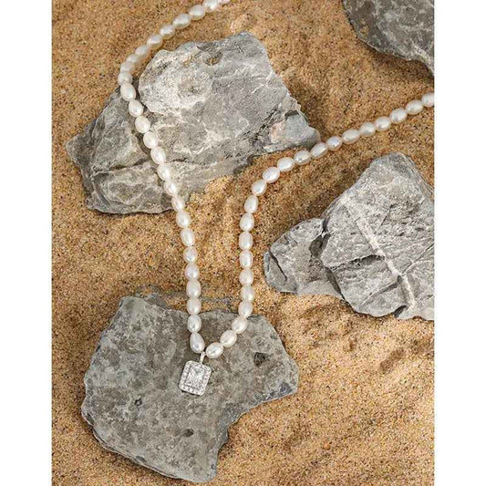 Temperament Silver Pearl Necklace