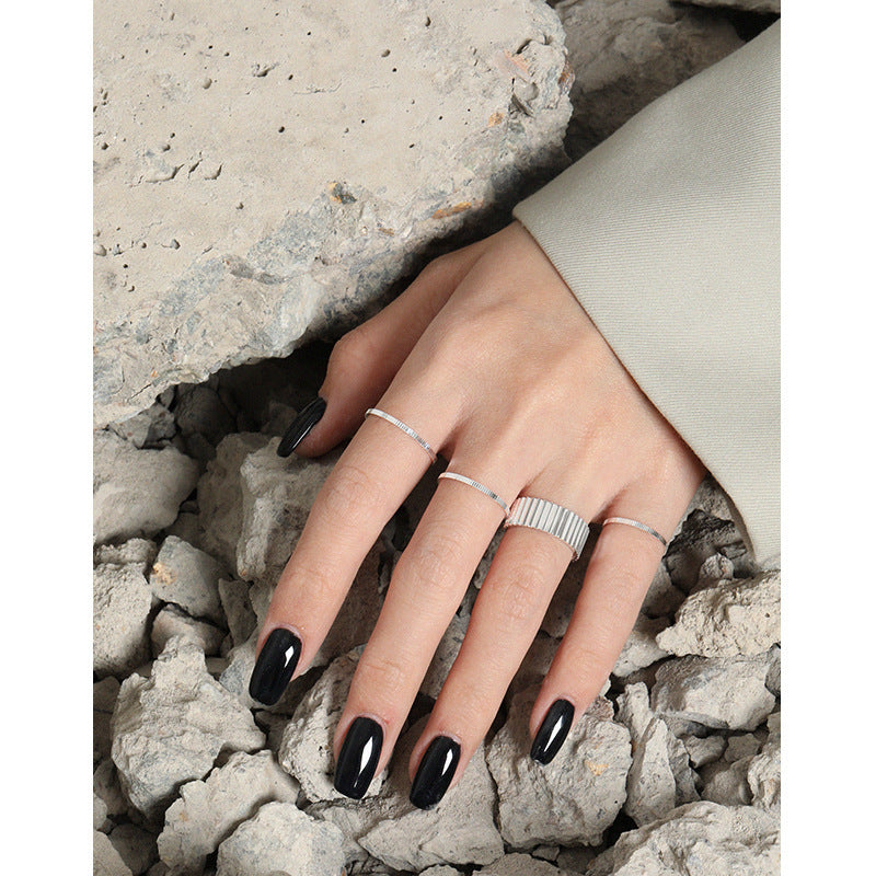 ENGRAVED TEXTURE THIN SILVER RING - OPHRASTUDIO