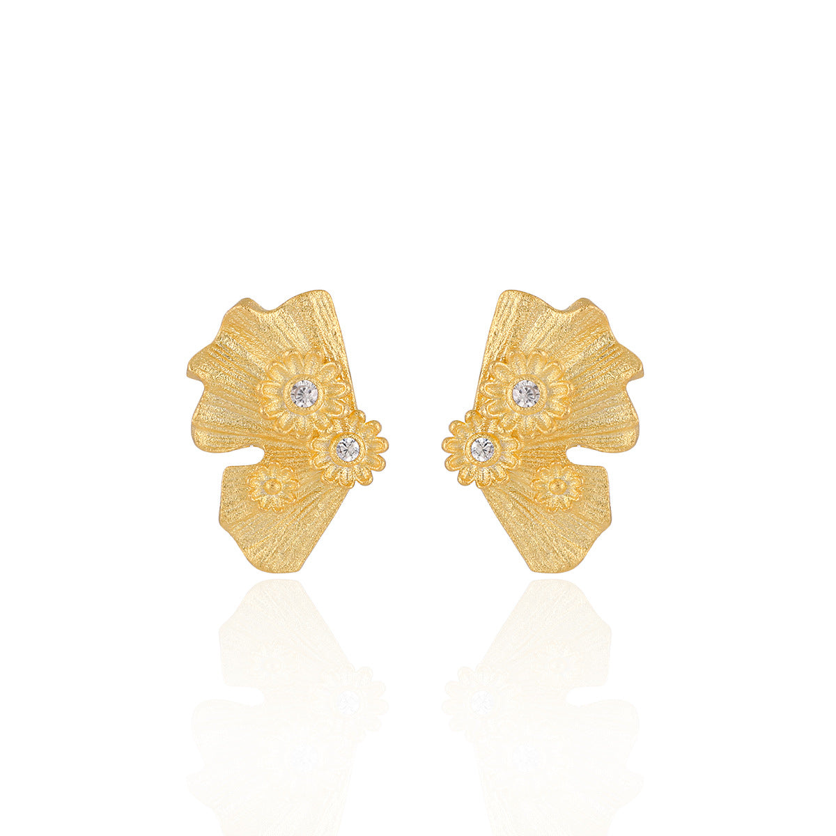 ISLA'S FAN-SHAPED FLOWER ZIRCON SILVER EAR STUDS - OPHRASTUDIO