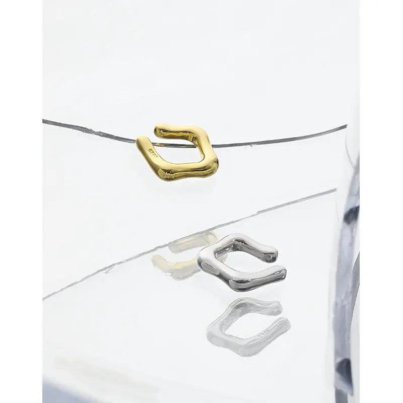 IRREGULAR TEXTURE SQUARE EAR CLIP - OPHRASTUDIO
