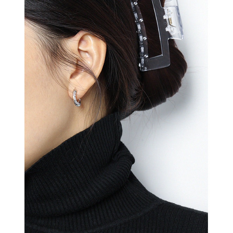 C-SHAPED MICRO-INLAID ZIRCON EARRINGS OPHRASTUDIO
