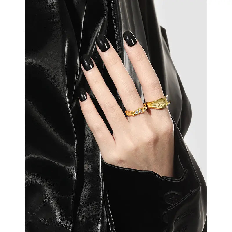 CALYPSO'S IRREGULAR TEXTURE SILVER RING - OPHRASTUDIO