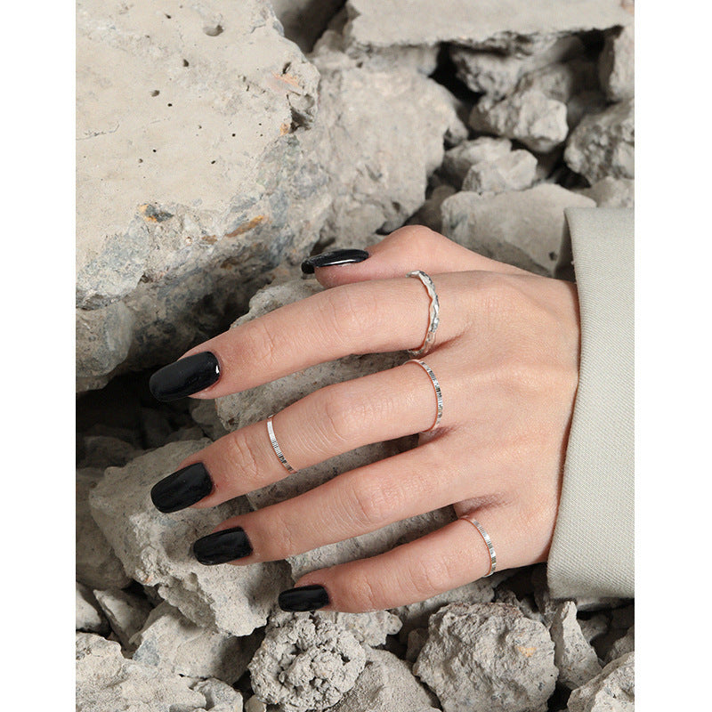 ENGRAVED TEXTURE THIN SILVER RING - OPHRASTUDIO