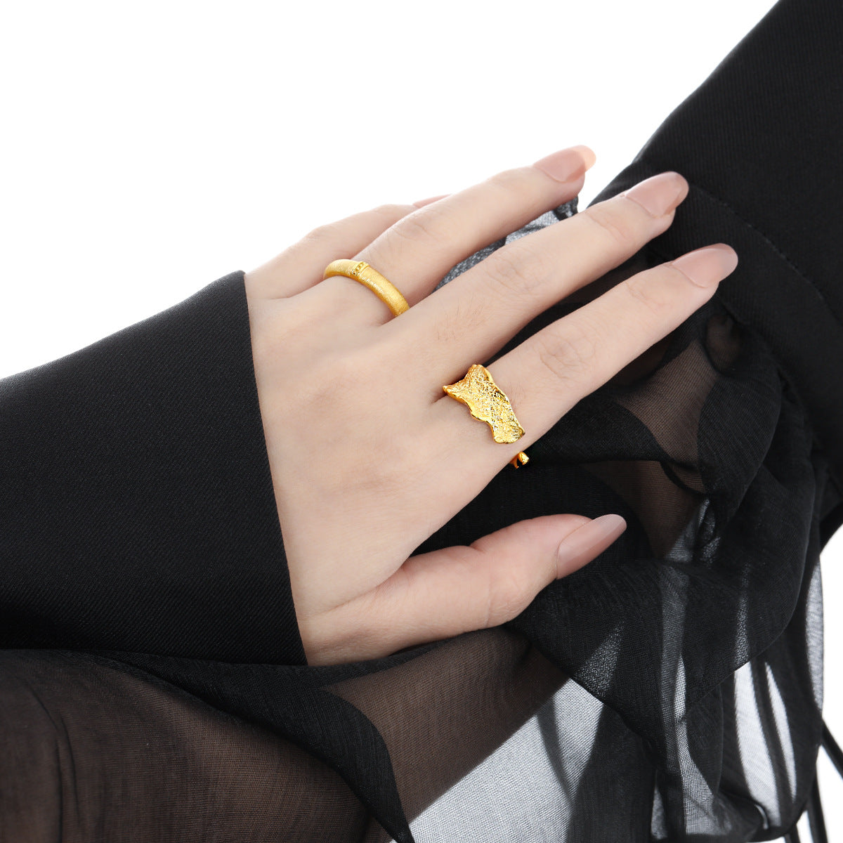 ISOLDE'S WIDE TEXTURED SILVER RING OPHRASTUDIO