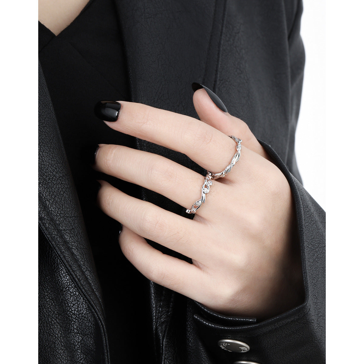 ETERNAL SPIRAL SILVER RING OPHRASTUDIO