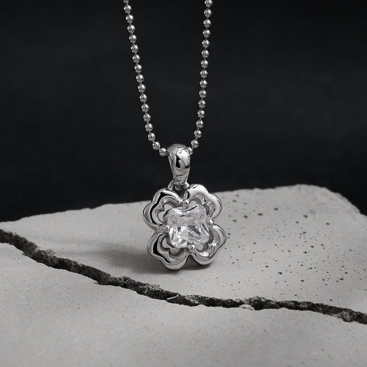 Lucky Clover Blossom Necklace OPHRASTUDIO