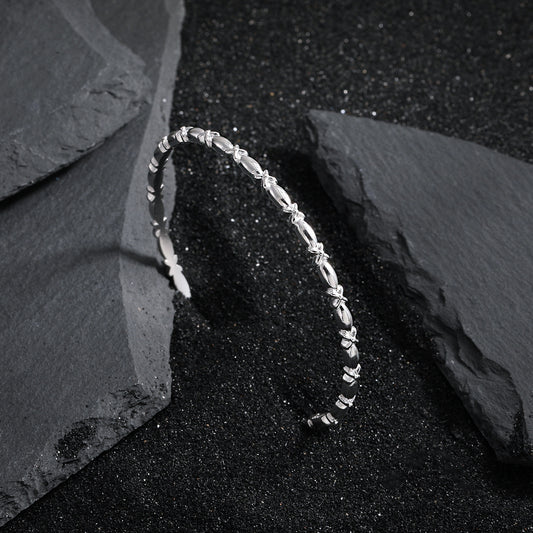 Knot Detail Slim Cuff Bracelet OPHRASTUDIO