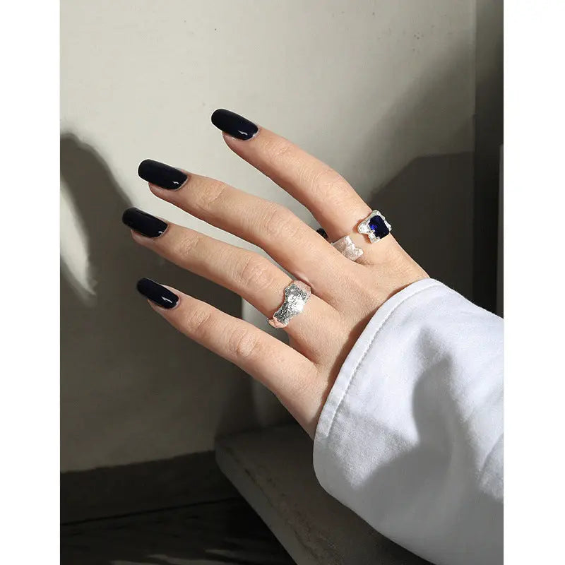 LYRA'S MINIMALIST TEXTURE SILVER RING - OPHRASTUDIO