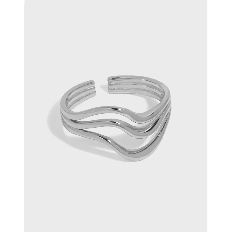 NYMPHEA'S WAVY TEXTURE SILVER RING - OPHRASTUDIO