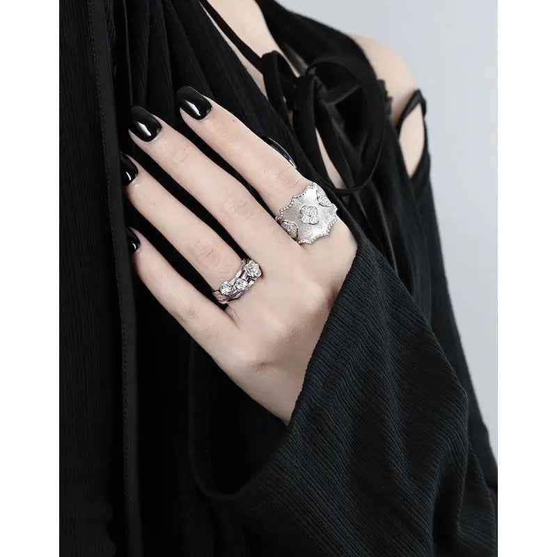 Éirinn's Luxury Clover Silver Statement Ring