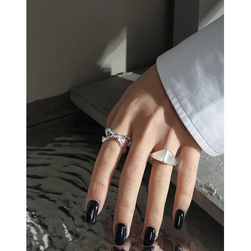 XANTHE'S X-TEXTURE SILVER RING - OPHRASTUDIO