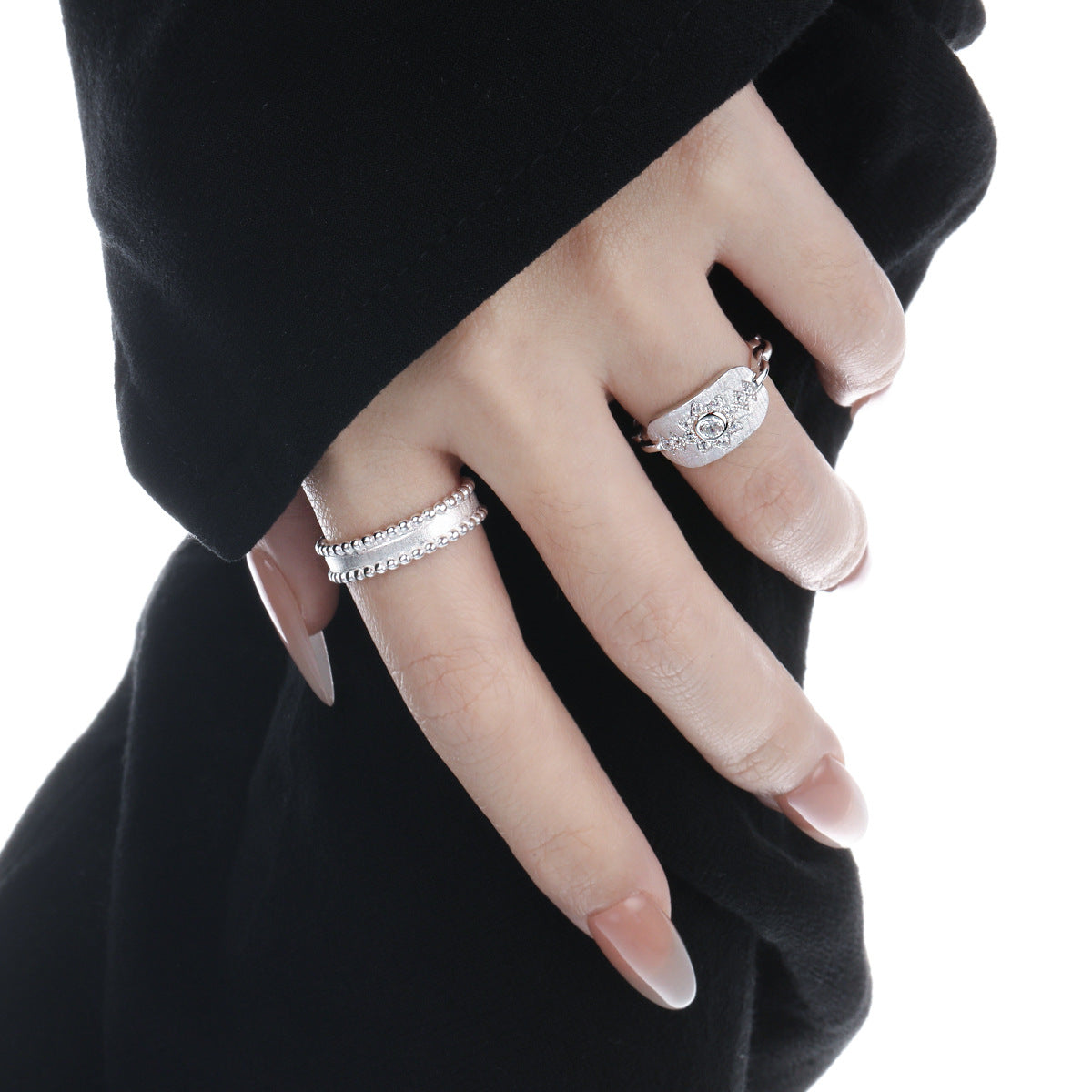 Matte Beaded Edge Silver Band Ring OPHRASTUDIO