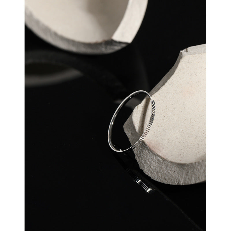 ENGRAVED TEXTURE THIN SILVER RING - OPHRASTUDIO