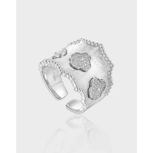 Éirinn's Luxury Clover Silver Statement Ring