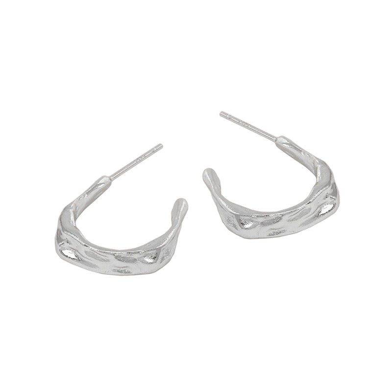 CONCAVE-CONVEX SURFACE C-SHAPED STUD EARRINGS OPHRASTUDIO