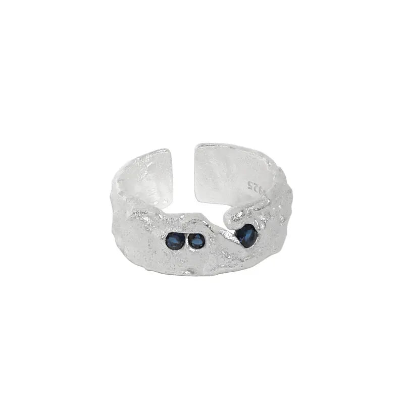 ARIADNE'S ZIRCON TEXTURE SILVER RING - OPHRASTUDIO