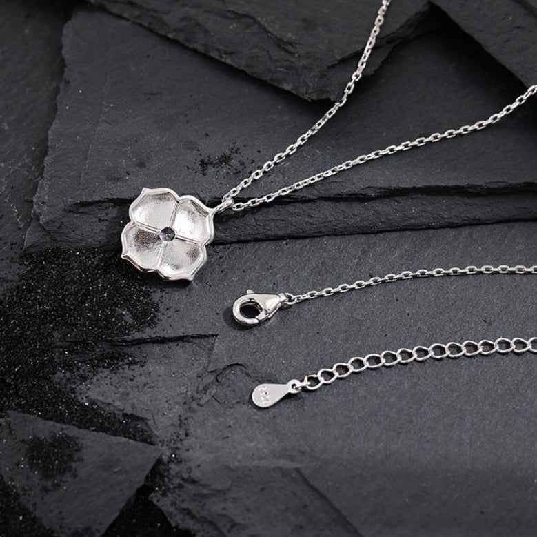 Brushed Clover Pavé Zircon Pendant Necklace