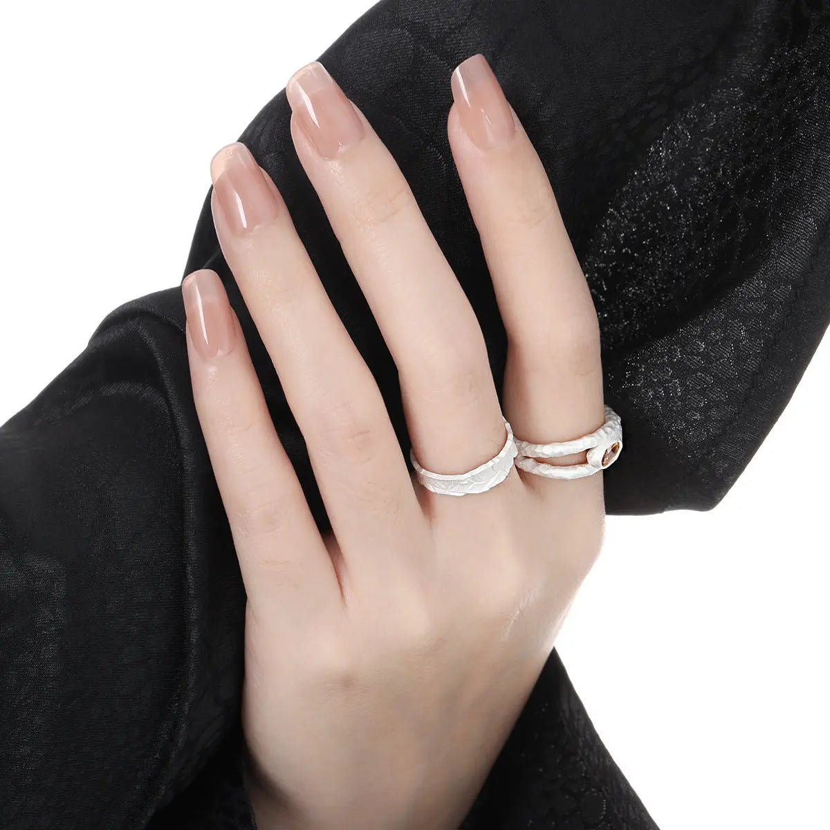 FROSTED ELEGANCE RING - OPHRASTUDIO
