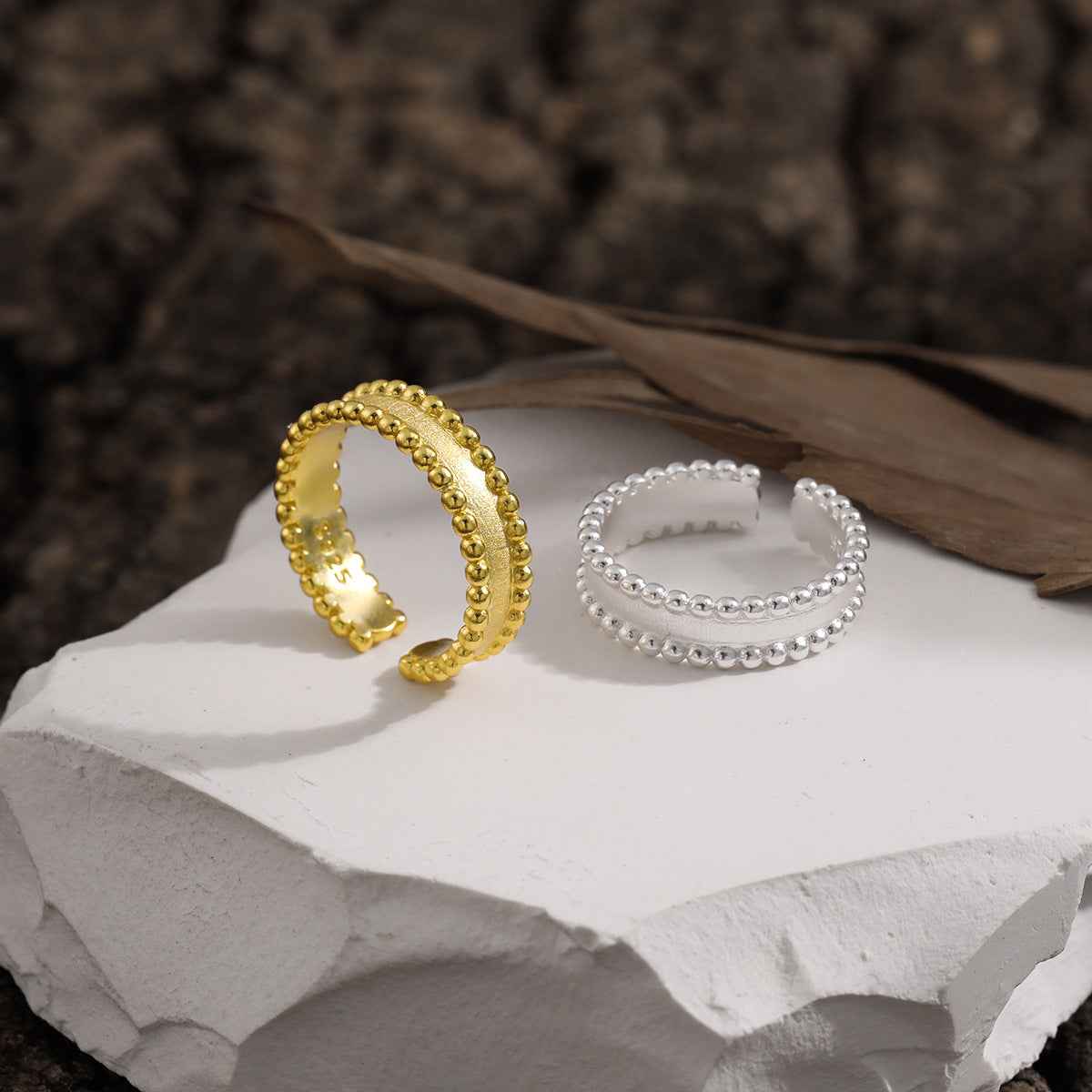 Matte Beaded Edge Silver Band Ring