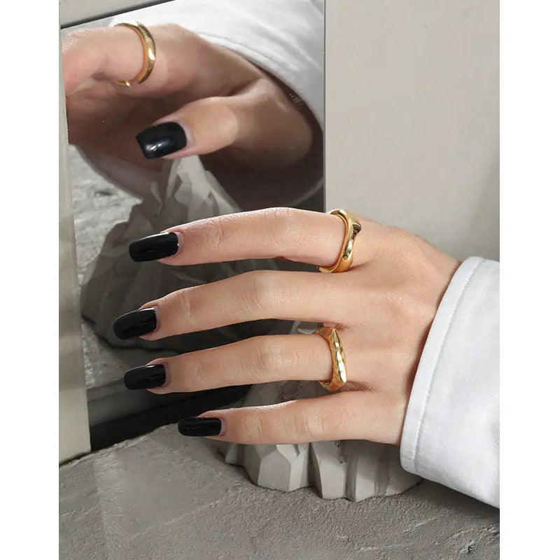 ELARA'S MINIMALIST TEXTURE SILVER RING - OPHRASTUDIO