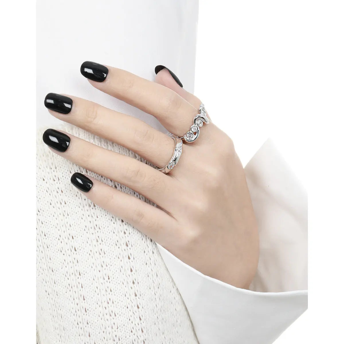 LUNA'S SMOOTH ZIRCON SILVER RING - OPHRASTUDIO