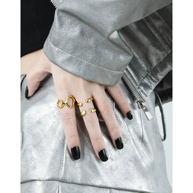 ATHENA'S GEOMETRIC HOLLOW SILVER RING - OPHRASTUDIO