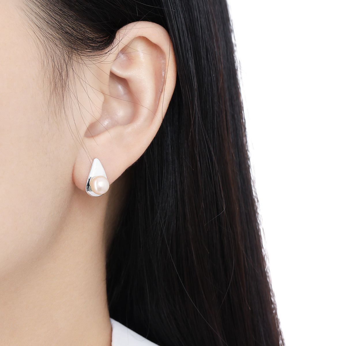 OPHELIA'S GEOMETRIC PEARL STUD EARRINGS OPHRASTUDIO