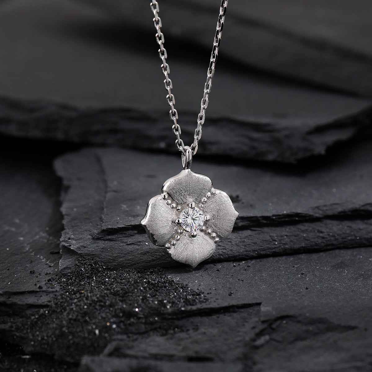Brushed Clover Pavé Zircon Pendant Necklace