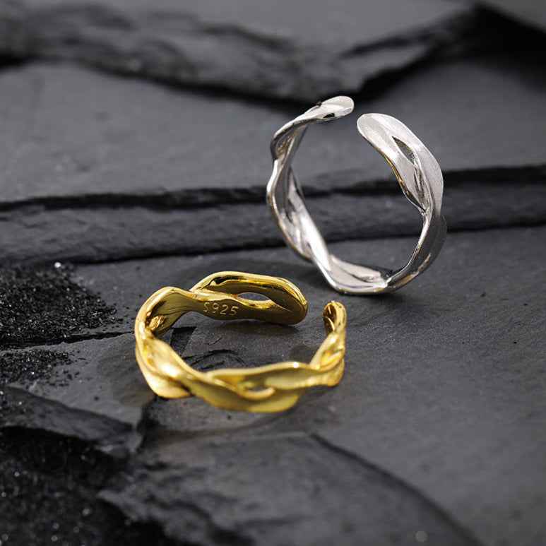 Mobius Band Ring