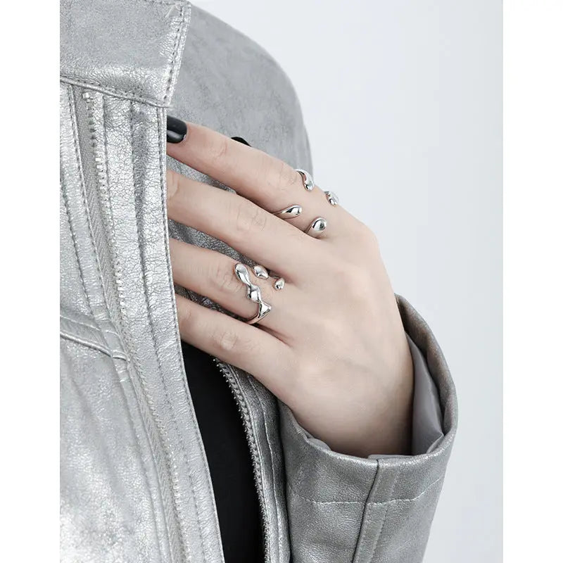 ASTRID'S GEOMETRIC X-CROSS SILVER RING - OPHRASTUDIO
