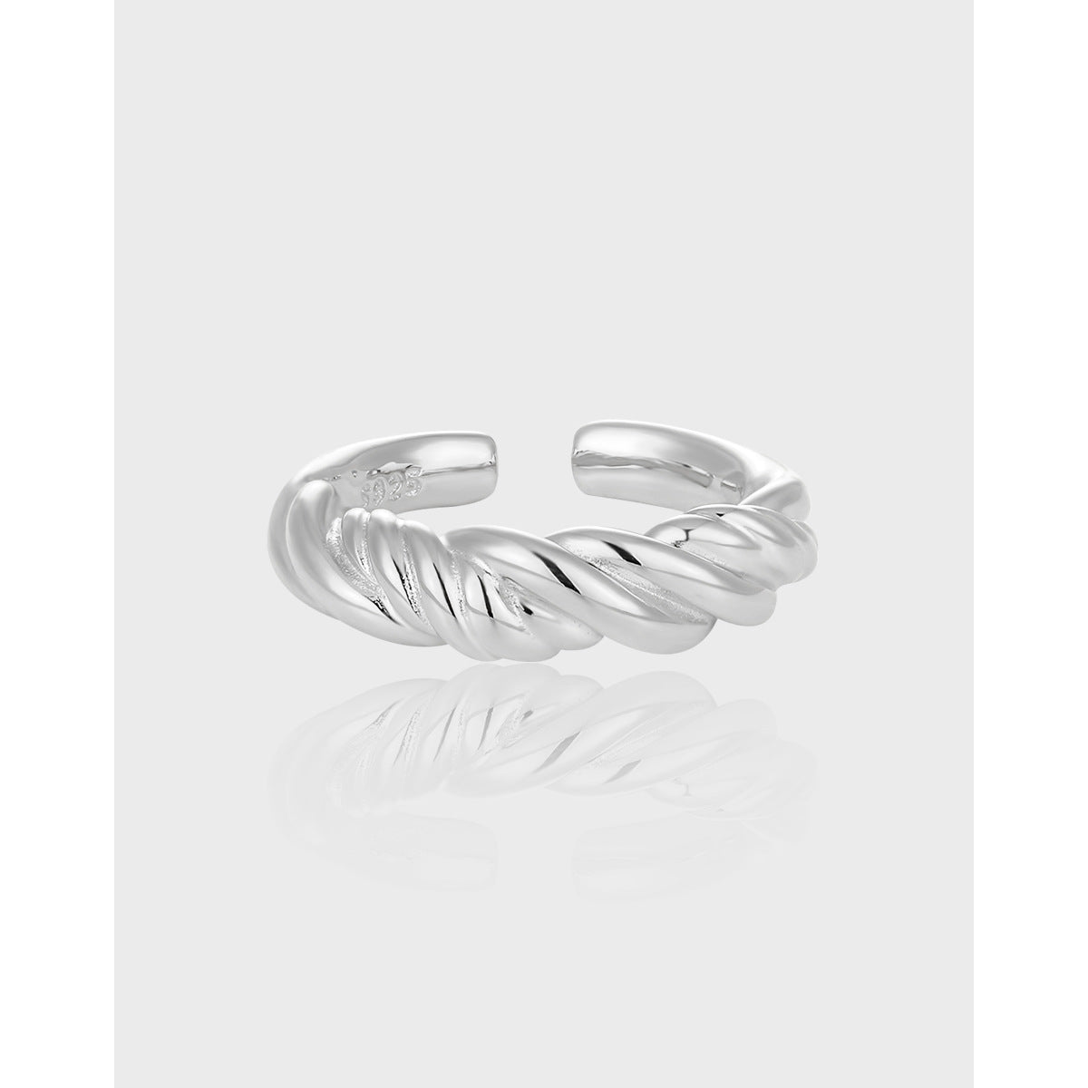 GUINEVERE'S TWIST SILVER RING OPHRASTUDIO