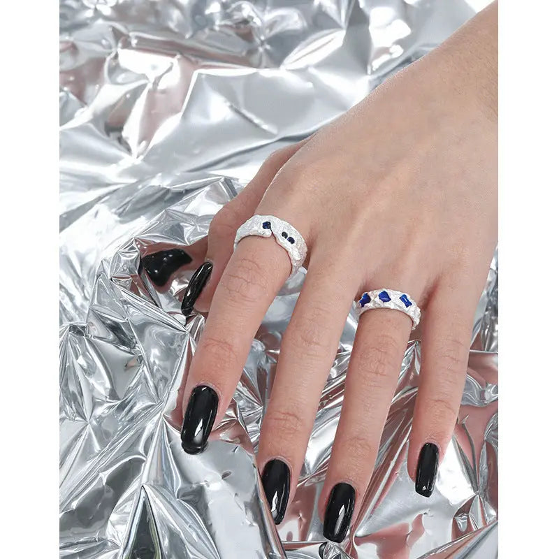 ARIADNE'S ZIRCON TEXTURE SILVER RING - OPHRASTUDIO