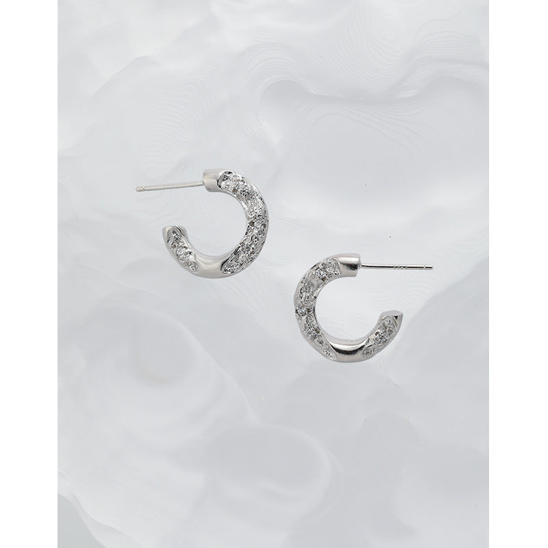 C-SHAPED MICRO-INLAID ZIRCON EARRINGS OPHRASTUDIO