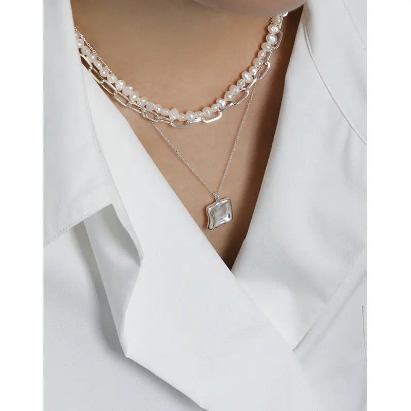 ARABELLA'S SQUARE PENDANT SILVER NECKLACE - OPHRASTUDIO