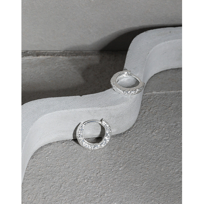 GEOMETRIC CIRCLE TEXTURE EAR BUCKLES OPHRASTUDIO