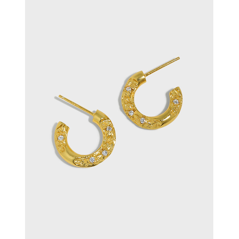 C-SHAPED MICRO-INLAID ZIRCON EARRINGS OPHRASTUDIO
