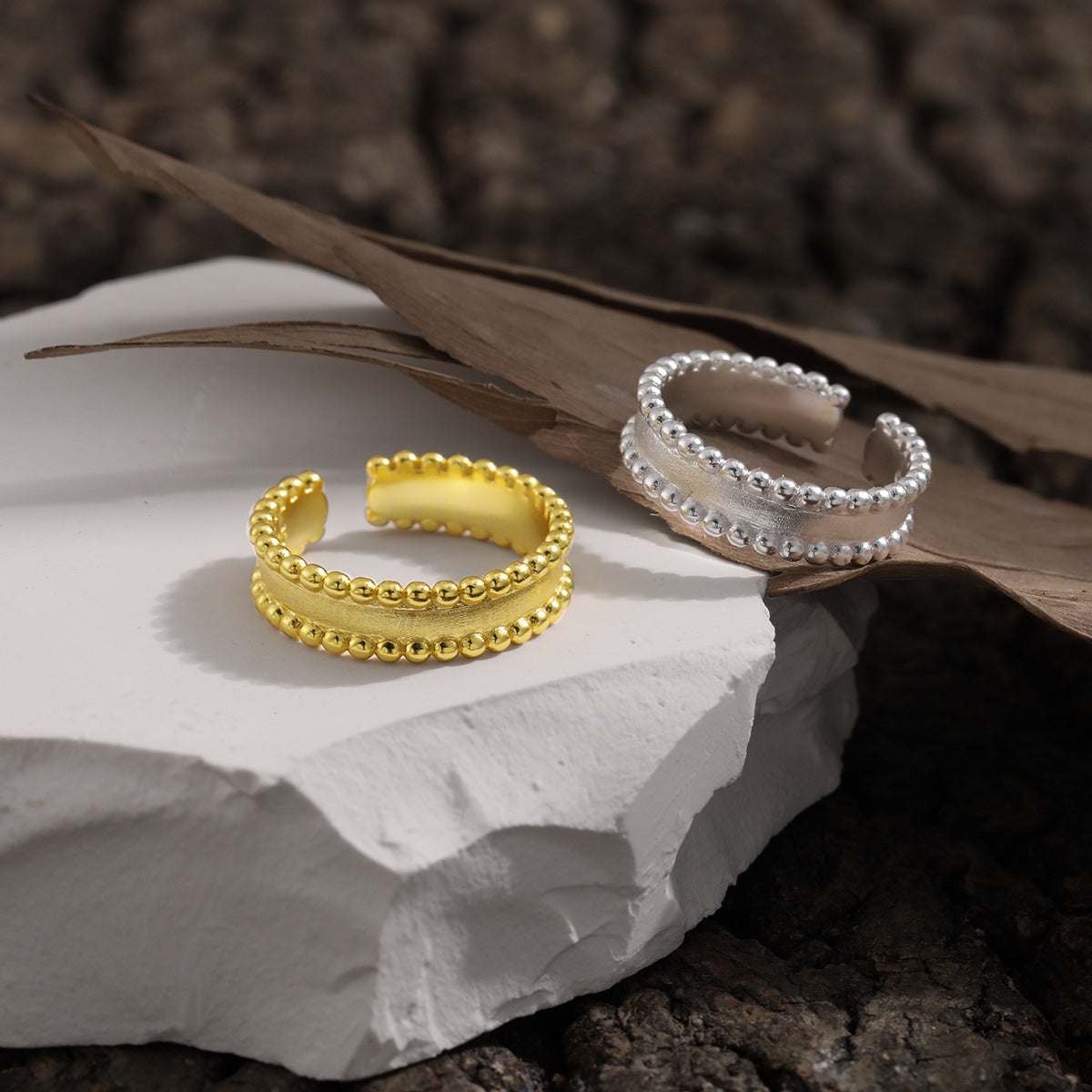 Matte Beaded Edge Silver Band Ring OPHRASTUDIO